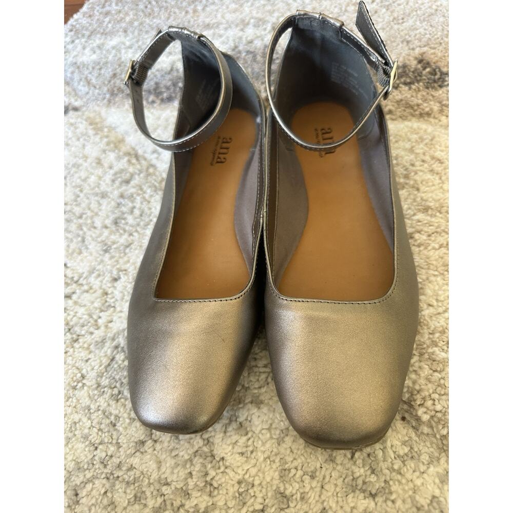a.n.a Silver Ankle Strap Buckle Flats Synthetic Square Toe Women’s Size 8.5M